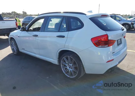 2015 BMW X1 Sdrive28I из США, поврежденный, VIN WBAVM1C57FV319153